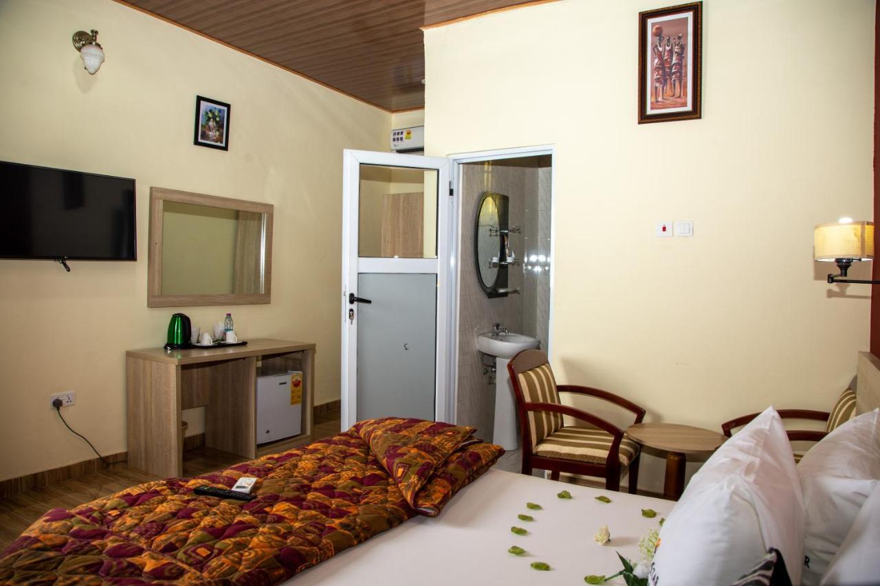 Grand Star Hotel North Legon Екстериор снимка