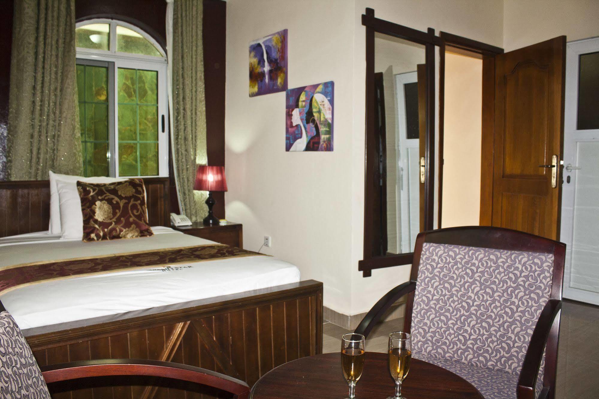 Grand Star Hotel North Legon Екстериор снимка
